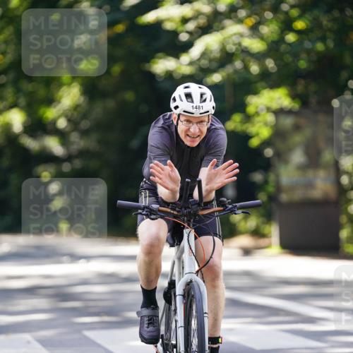 14.09.2025 - Stadtparktriathlon Michael Burmester http://msf.ph/oto/8906926 14.09.2025 13:30:08 Radfahren 1444, 1452, 1468, 1481 meine-sportfotos.de