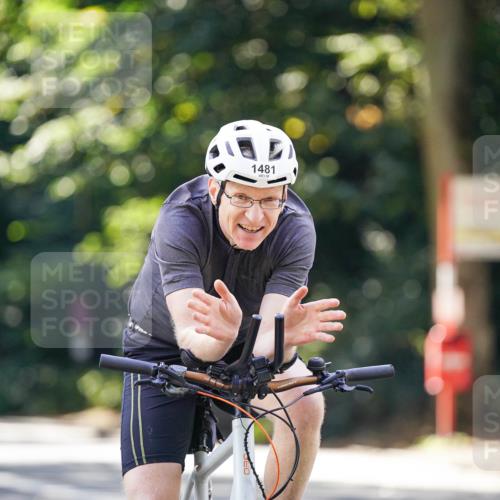 14.09.2025 - Stadtparktriathlon Michael Burmester http://msf.ph/oto/8906927 14.09.2025 13:30:08 Radfahren 1444, 1452, 1468, 1481 meine-sportfotos.de
