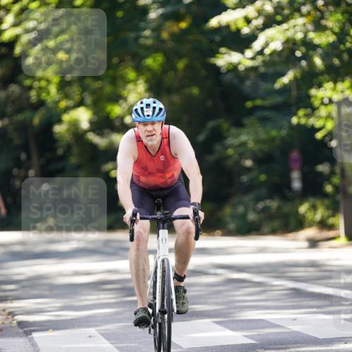 14.09.2025 - Stadtparktriathlon Michael Burmester http://msf.ph/oto/8906937 14.09.2025 13:30:17 Radfahren 1452, 1463, 1471 meine-sportfotos.de