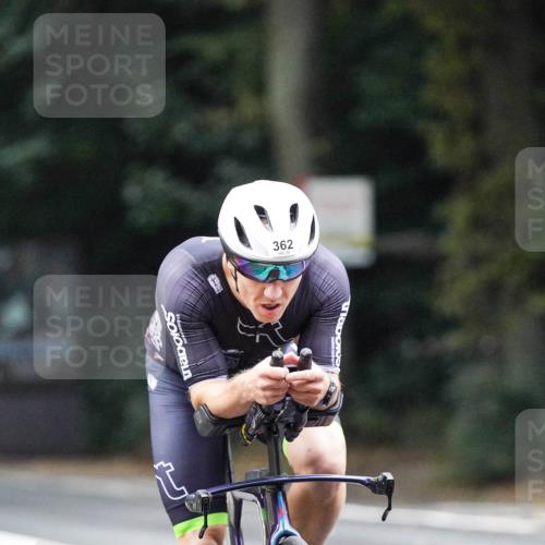 14.09.2025 - Stadtparktriathlon Michael Burmester http://msf.ph/oto/8906944 14.09.2025 09:15:06 Radfahren 353, 362, 365, 383, 400, 430 meine-sportfotos.de