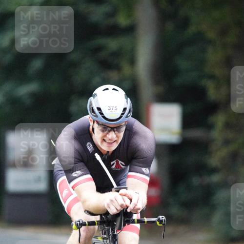 14.09.2025 - Stadtparktriathlon Michael Burmester http://msf.ph/oto/8906957 14.09.2025 09:15:16 Radfahren 323, 352, 375, 410, 430 meine-sportfotos.de