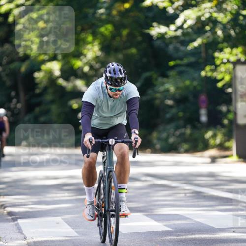 14.09.2025 - Stadtparktriathlon Michael Burmester http://msf.ph/oto/8906961 14.09.2025 13:30:57 Radfahren 1456, 1490, 1520, 1584, 1599 meine-sportfotos.de