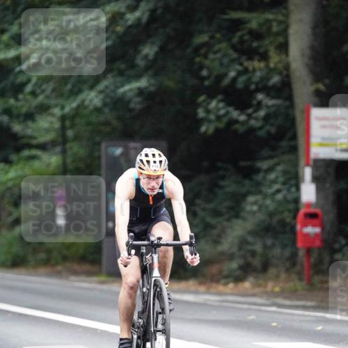 14.09.2025 - Stadtparktriathlon Michael Burmester http://msf.ph/oto/8906983 14.09.2025 09:15:32 Radfahren 337, 341, 349, 354, 379, 392, 418, 451 meine-sportfotos.de