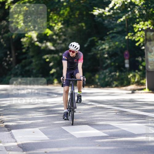 14.09.2025 - Stadtparktriathlon Michael Burmester http://msf.ph/oto/8906998 14.09.2025 13:31:25 Radfahren 1542 meine-sportfotos.de