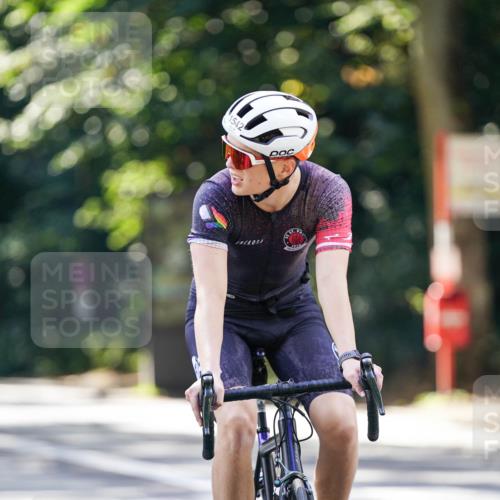 14.09.2025 - Stadtparktriathlon Michael Burmester http://msf.ph/oto/8907000 14.09.2025 13:31:27 Radfahren 1446, 1542 meine-sportfotos.de