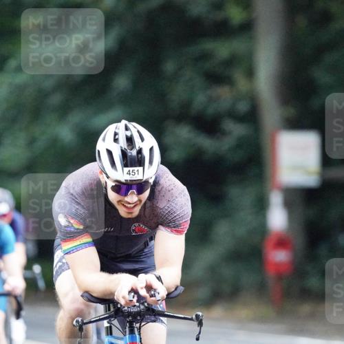 14.09.2025 - Stadtparktriathlon Michael Burmester http://msf.ph/oto/8907001 14.09.2025 09:15:41 Radfahren 315, 337, 354, 361, 437, 451, 487 meine-sportfotos.de
