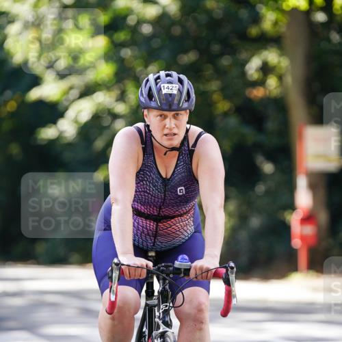 14.09.2025 - Stadtparktriathlon Michael Burmester http://msf.ph/oto/8907013 14.09.2025 13:31:41 Radfahren 1425, 1446, 1477, 1506, 1612 meine-sportfotos.de