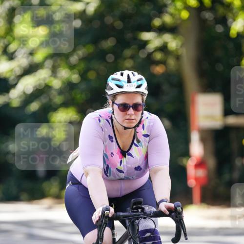 14.09.2025 - Stadtparktriathlon Michael Burmester http://msf.ph/oto/8907039 14.09.2025 13:31:56 Radfahren 1331, 1423, 1488, 1535, 1554 meine-sportfotos.de