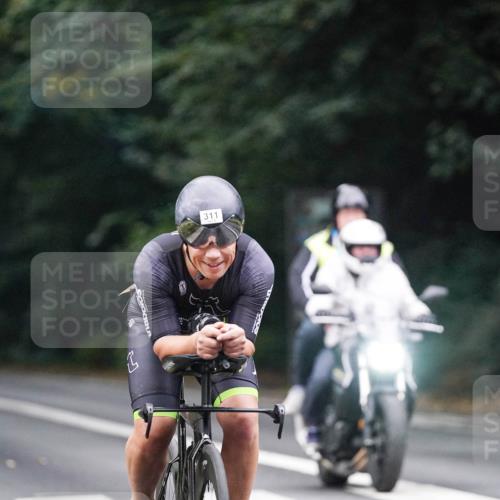 14.09.2025 - Stadtparktriathlon Michael Burmester http://msf.ph/oto/8907063 14.09.2025 09:16:13 Radfahren 311, 348, 406, 413, 414, 432, 484 meine-sportfotos.de