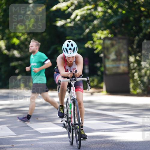 14.09.2025 - Stadtparktriathlon Michael Burmester http://msf.ph/oto/8907068 14.09.2025 13:32:14 Radfahren 1496, 1546, 1570, 1593, 1606 meine-sportfotos.de