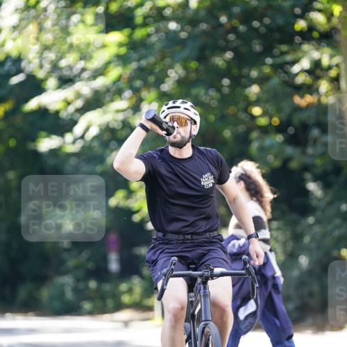 14.09.2025 - Stadtparktriathlon Michael Burmester http://msf.ph/oto/8907088 14.09.2025 13:32:24 Radfahren 1475, 1496, 1518, 1546, 1561 meine-sportfotos.de