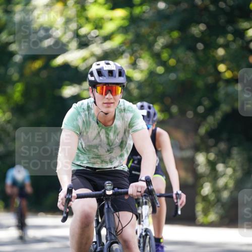14.09.2025 - Stadtparktriathlon Michael Burmester http://msf.ph/oto/8907112 14.09.2025 13:32:45 Radfahren 1531, 1541, 1544, 1557, 1559, 1563 meine-sportfotos.de