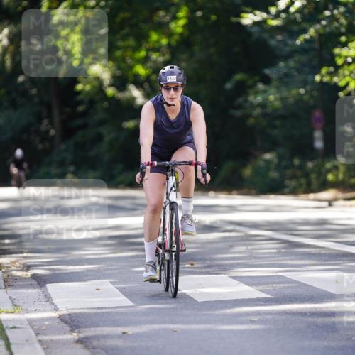 14.09.2025 - Stadtparktriathlon Michael Burmester http://msf.ph/oto/8907128 14.09.2025 13:33:01 Radfahren 1432, 1615 meine-sportfotos.de