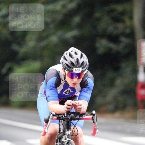 14.09.2025 - Stadtparktriathlon Michael Burmester http://msf.ph/oto/8907136 14.09.2025 09:16:49 Radfahren 303, 350, 372, 399, 435, 453, 457, 460, 462 meine-sportfotos.de