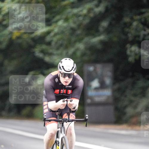 14.09.2025 - Stadtparktriathlon Michael Burmester http://msf.ph/oto/8907148 14.09.2025 09:16:57 Radfahren 350, 453 meine-sportfotos.de