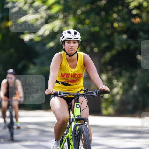 14.09.2025 - Stadtparktriathlon Michael Burmester http://msf.ph/oto/8907157 14.09.2025 13:33:24 Radfahren 1529, 1532, 1569, 1574 meine-sportfotos.de