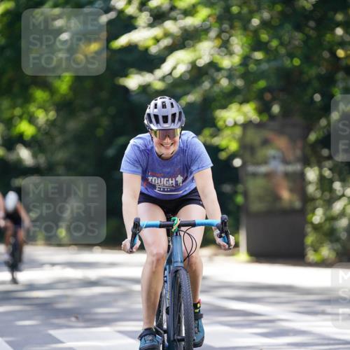 14.09.2025 - Stadtparktriathlon Michael Burmester http://msf.ph/oto/8907167 14.09.2025 13:33:46 Radfahren 1460, 1462, 1517, 1526 meine-sportfotos.de