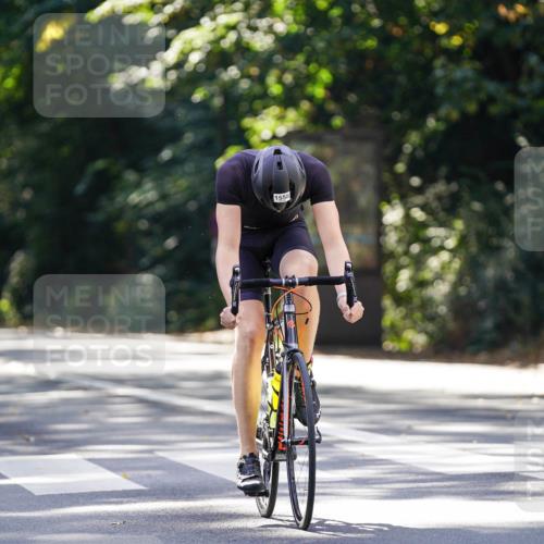 14.09.2025 - Stadtparktriathlon Michael Burmester http://msf.ph/oto/8907182 14.09.2025 13:34:05 Radfahren 1522, 1558, 1568 meine-sportfotos.de