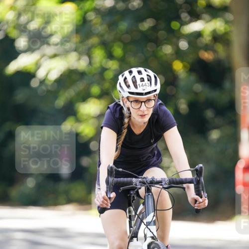 14.09.2025 - Stadtparktriathlon Michael Burmester http://msf.ph/oto/8907196 14.09.2025 13:34:17 Radfahren 1443, 1537, 1568 meine-sportfotos.de