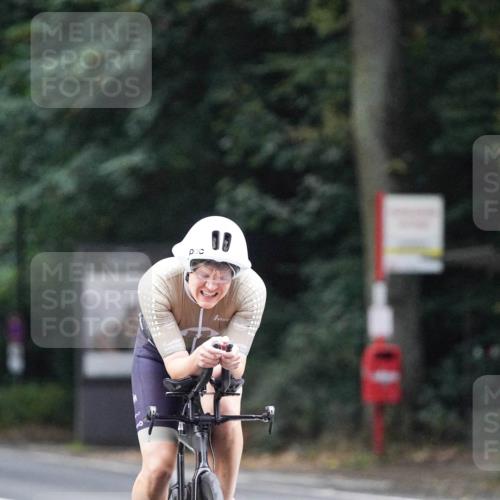 14.09.2025 - Stadtparktriathlon Michael Burmester http://msf.ph/oto/8907210 14.09.2025 09:17:30 Radfahren 313, 335, 387, 421, 436, 452 meine-sportfotos.de