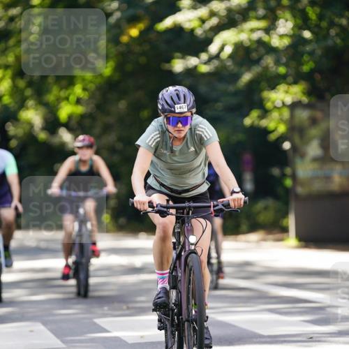 14.09.2025 - Stadtparktriathlon Michael Burmester http://msf.ph/oto/8907214 14.09.2025 13:34:31 Radfahren 1427, 1442, 1454, 1467, 1474, 1507, 1515, 1537, 1591 meine-sportfotos.de