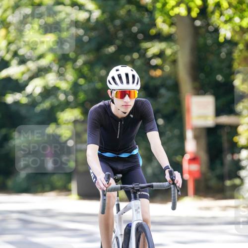14.09.2025 - Stadtparktriathlon Michael Burmester http://msf.ph/oto/8907235 14.09.2025 13:34:37 Radfahren 1442, 1454, 1467, 1498, 1507, 1553, 1583, 1591 meine-sportfotos.de
