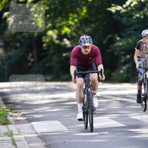 14.09.2025 - Stadtparktriathlon Michael Burmester http://msf.ph/oto/8907256 14.09.2025 13:35:06 Radfahren 1436, 1493, 1534 meine-sportfotos.de