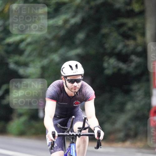 14.09.2025 - Stadtparktriathlon Michael Burmester http://msf.ph/oto/8907257 14.09.2025 09:17:57 Radfahren 321, 322, 378, 405, 412, 475 meine-sportfotos.de