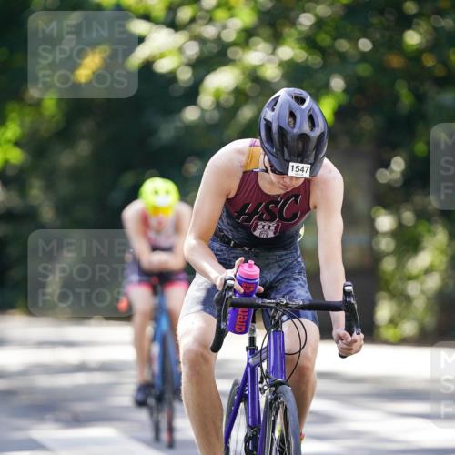 14.09.2025 - Stadtparktriathlon Michael Burmester http://msf.ph/oto/8907313 14.09.2025 13:36:10 Radfahren 1547, 1552 meine-sportfotos.de