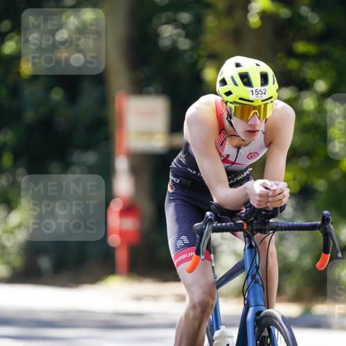 14.09.2025 - Stadtparktriathlon Michael Burmester http://msf.ph/oto/8907321 14.09.2025 13:36:11 Radfahren 1547, 1552 meine-sportfotos.de