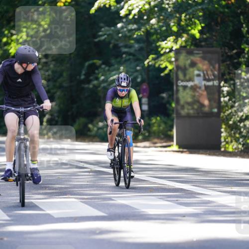 14.09.2025 - Stadtparktriathlon Michael Burmester http://msf.ph/oto/8907324 14.09.2025 13:36:28 Radfahren 1536, 1549 meine-sportfotos.de