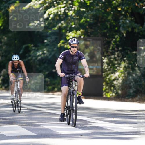 14.09.2025 - Stadtparktriathlon Michael Burmester http://msf.ph/oto/8907329 14.09.2025 13:36:35 Radfahren 1476, 1508, 1525, 1536, 1549 meine-sportfotos.de