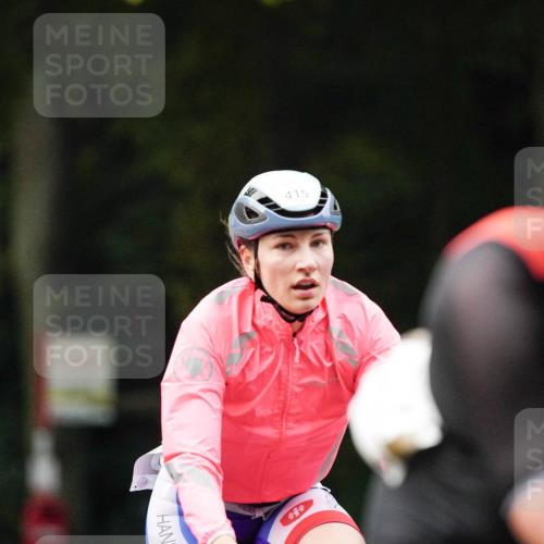 14.09.2025 - Stadtparktriathlon Michael Burmester http://msf.ph/oto/8907338 14.09.2025 09:18:34 Radfahren 316, 358, 374, 415, 483 meine-sportfotos.de