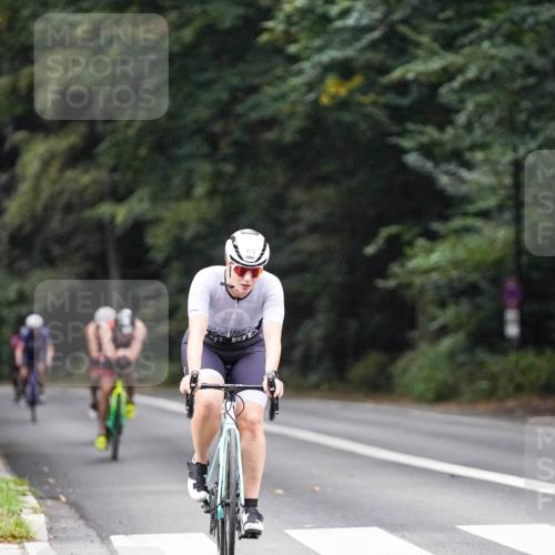 14.09.2025 - Stadtparktriathlon Michael Burmester http://msf.ph/oto/8907377 14.09.2025 09:19:02 Radfahren 314, 334, 422, 431, 472, 482 meine-sportfotos.de