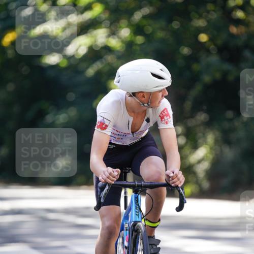 14.09.2025 - Stadtparktriathlon Michael Burmester http://msf.ph/oto/8907386 14.09.2025 13:37:34 Radfahren 1438, 1439, 1543, 1545, 1551 meine-sportfotos.de