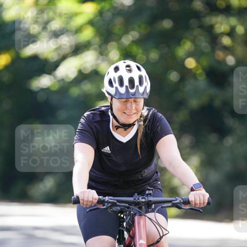 14.09.2025 - Stadtparktriathlon Michael Burmester http://msf.ph/oto/8907404 14.09.2025 13:37:47 Radfahren 1437, 1465 meine-sportfotos.de