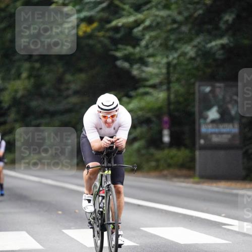 14.09.2025 - Stadtparktriathlon Michael Burmester http://msf.ph/oto/8907418 14.09.2025 09:19:15 Radfahren 338, 397, 431, 464, 471, 480 meine-sportfotos.de