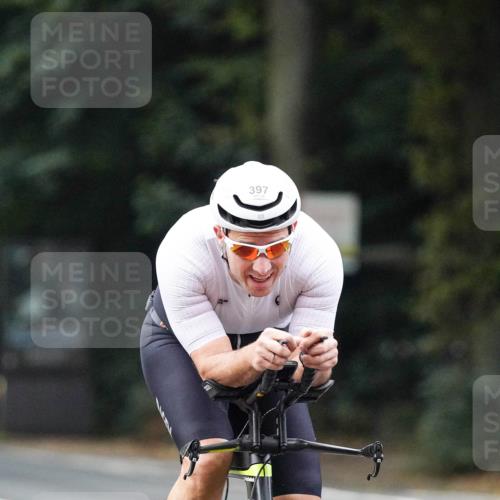 14.09.2025 - Stadtparktriathlon Michael Burmester http://msf.ph/oto/8907422 14.09.2025 09:19:16 Radfahren 338, 397, 431, 464, 471, 480 meine-sportfotos.de