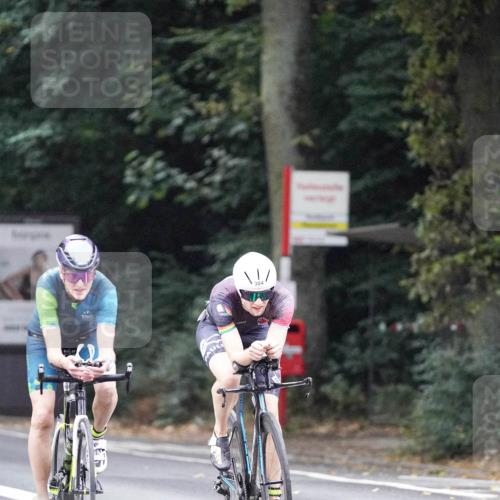 14.09.2025 - Stadtparktriathlon Michael Burmester http://msf.ph/oto/8907445 14.09.2025 09:19:25 Radfahren 304, 338, 439, 443, 464, 467, 477, 479, 486, 494 meine-sportfotos.de
