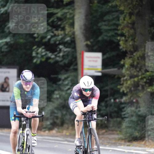 14.09.2025 - Stadtparktriathlon Michael Burmester http://msf.ph/oto/8907447 14.09.2025 09:19:25 Radfahren 304, 338, 439, 443, 464, 467, 477, 479, 486, 494 meine-sportfotos.de