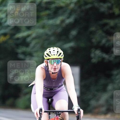 14.09.2025 - Stadtparktriathlon Michael Burmester http://msf.ph/oto/8907449 14.09.2025 09:19:26 Radfahren 304, 439, 443, 464, 467, 477, 479, 486, 494 meine-sportfotos.de