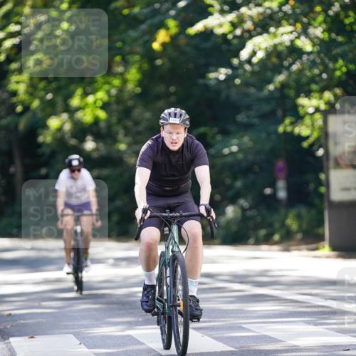 14.09.2025 - Stadtparktriathlon Michael Burmester http://msf.ph/oto/8907452 14.09.2025 13:39:06 Radfahren 1434, 1435, 1487, 1546, 1554 meine-sportfotos.de