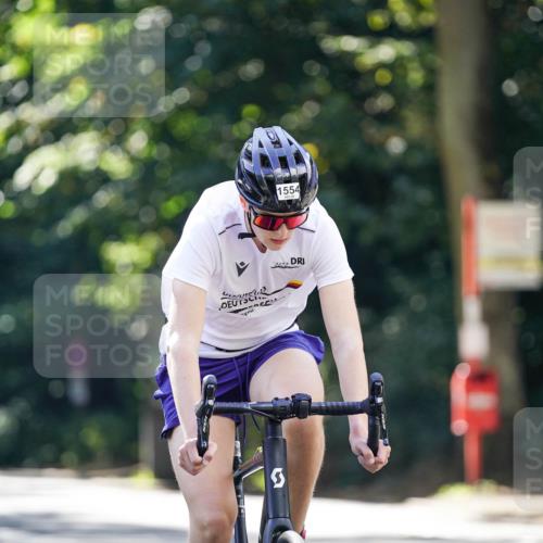 14.09.2025 - Stadtparktriathlon Michael Burmester http://msf.ph/oto/8907458 14.09.2025 13:39:09 Radfahren 1487, 1528, 1554 meine-sportfotos.de