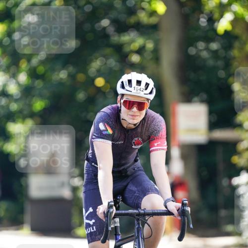 14.09.2025 - Stadtparktriathlon Michael Burmester http://msf.ph/oto/8907483 14.09.2025 13:39:34 Radfahren 1520, 1542 meine-sportfotos.de