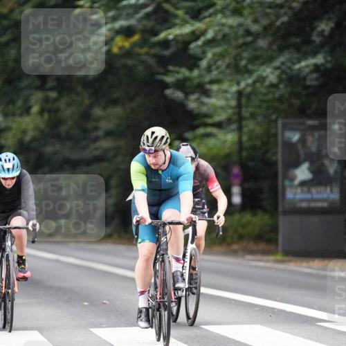 14.09.2025 - Stadtparktriathlon Michael Burmester http://msf.ph/oto/8907489 14.09.2025 09:19:42 Radfahren 320, 324, 356, 382, 425, 447, 485, 492, 495, 497 meine-sportfotos.de