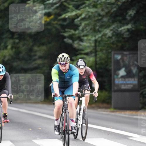 14.09.2025 - Stadtparktriathlon Michael Burmester http://msf.ph/oto/8907491 14.09.2025 09:19:42 Radfahren 320, 324, 356, 382, 425, 447, 485, 492, 495, 497 meine-sportfotos.de