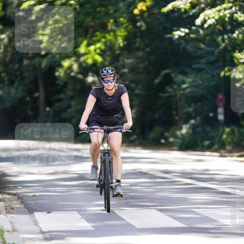 14.09.2025 - Stadtparktriathlon Michael Burmester http://msf.ph/oto/8907492 14.09.2025 13:40:04 Radfahren 1463 meine-sportfotos.de