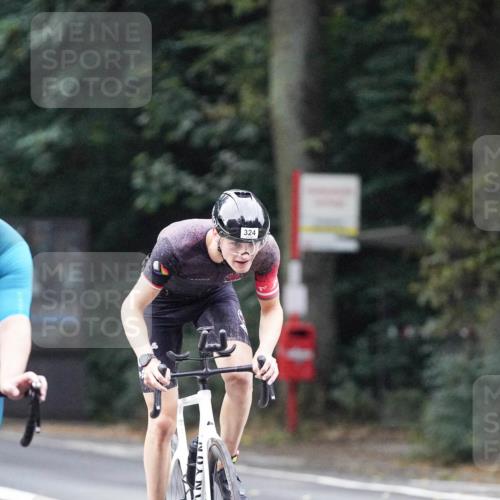 14.09.2025 - Stadtparktriathlon Michael Burmester http://msf.ph/oto/8907494 14.09.2025 09:19:43 Radfahren 320, 324, 356, 366, 382, 425, 447, 485, 497 meine-sportfotos.de