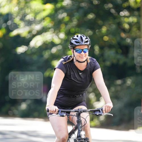 14.09.2025 - Stadtparktriathlon Michael Burmester http://msf.ph/oto/8907495 14.09.2025 13:40:06 Radfahren 1463 meine-sportfotos.de