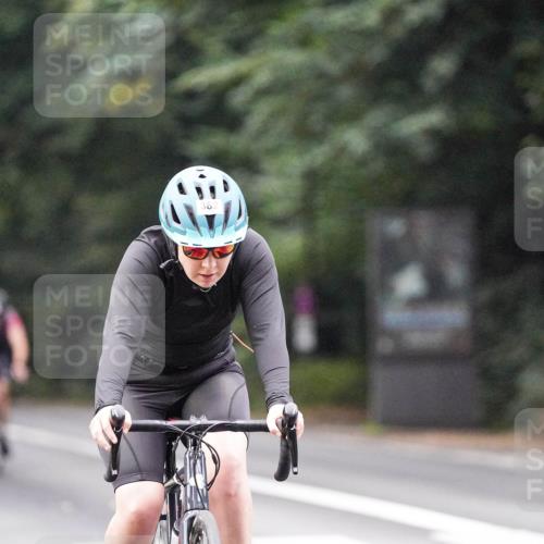 14.09.2025 - Stadtparktriathlon Michael Burmester http://msf.ph/oto/8907496 14.09.2025 09:19:44 Radfahren 320, 324, 356, 366, 382, 425, 447, 485, 497 meine-sportfotos.de